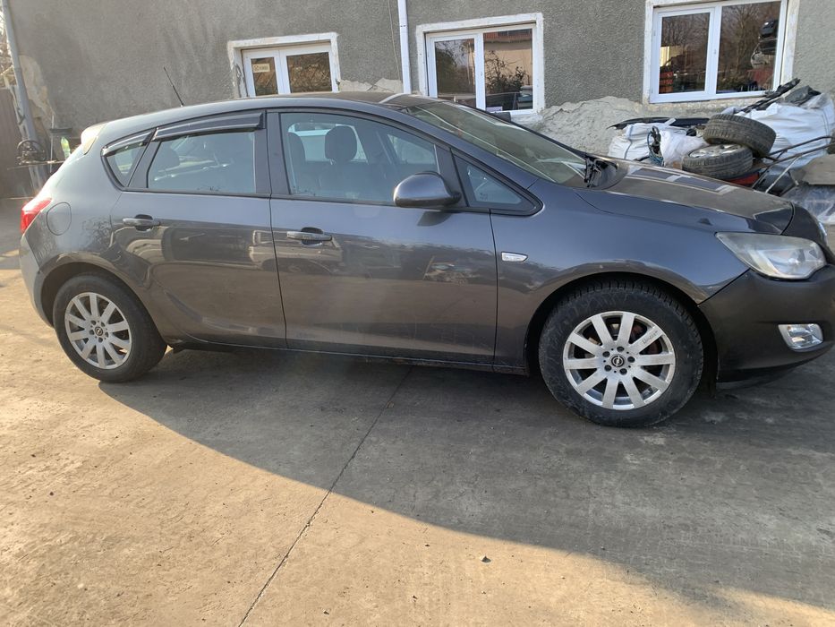 Piese opel astra j motor 1.4 A14XER 2012