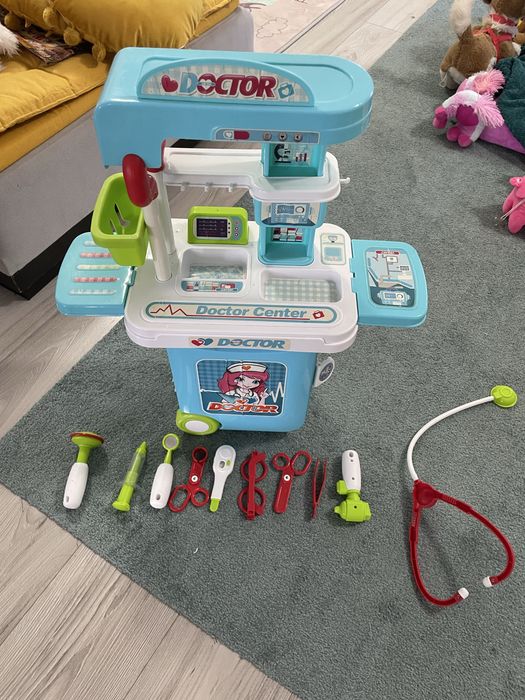 Trusa medicala tip troller