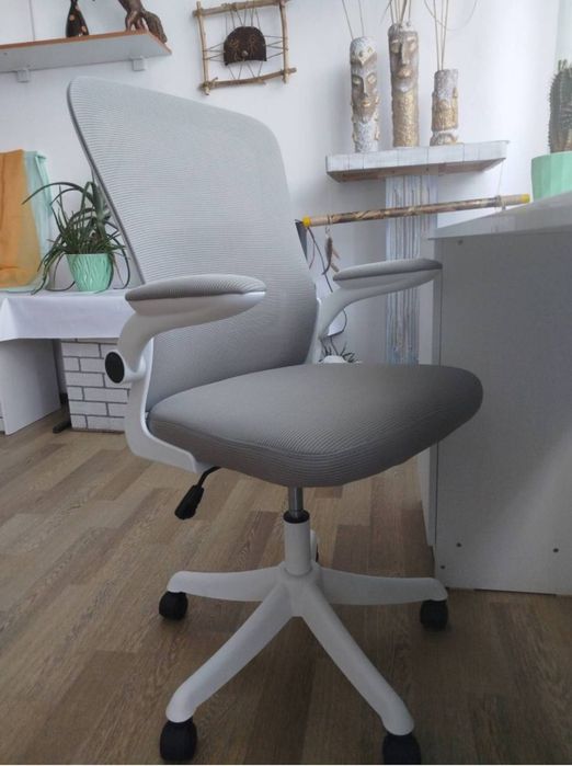 Кресло офисное серая/синяя/розовая