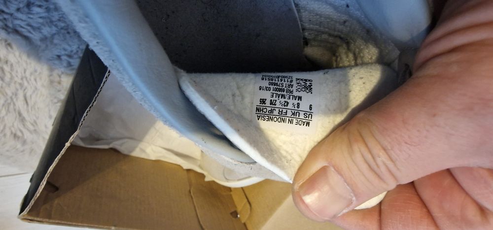 Маратонки Nike,Air Jordan,Adidas