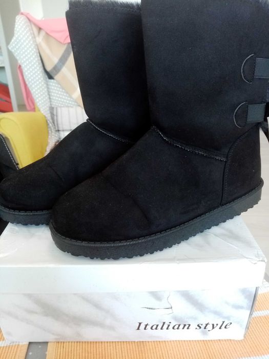 Vind cizme tip UGG nr 40