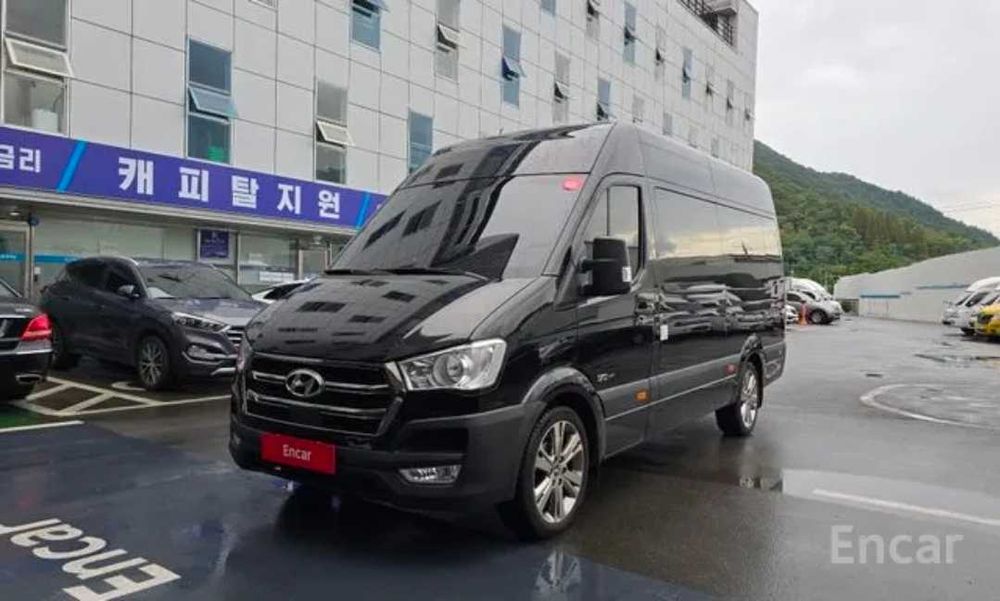 Hyundai Solati 16 o‘rinli Deluxe