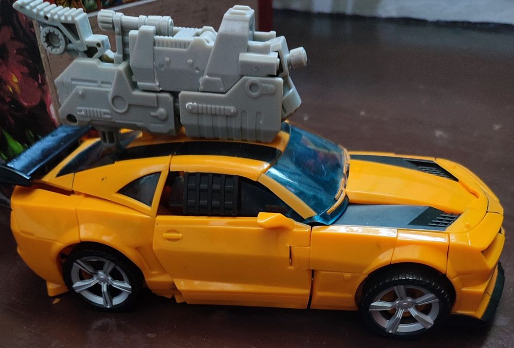 Машинки трансформеры Бамблби