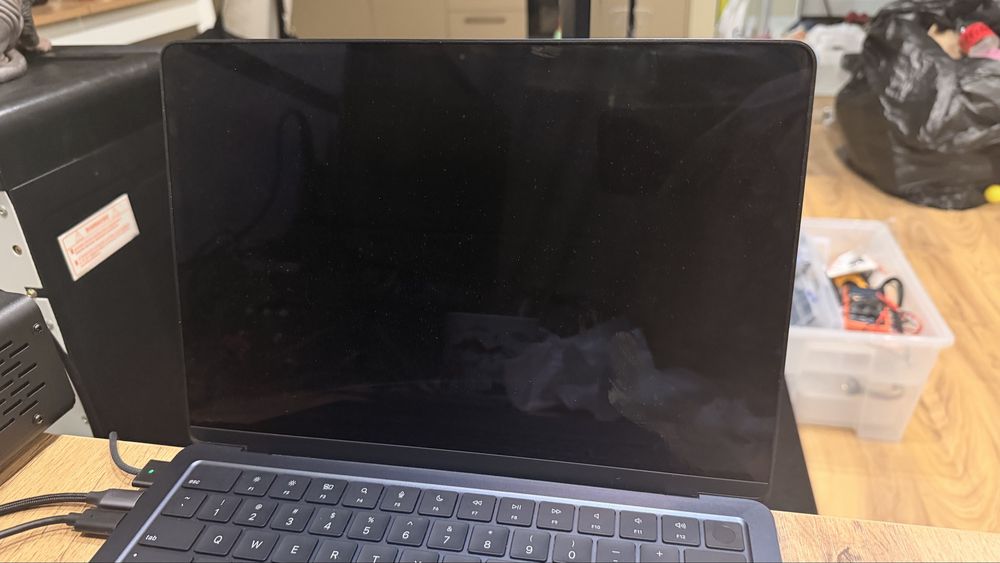 MacBook Air M2 13” 8/256