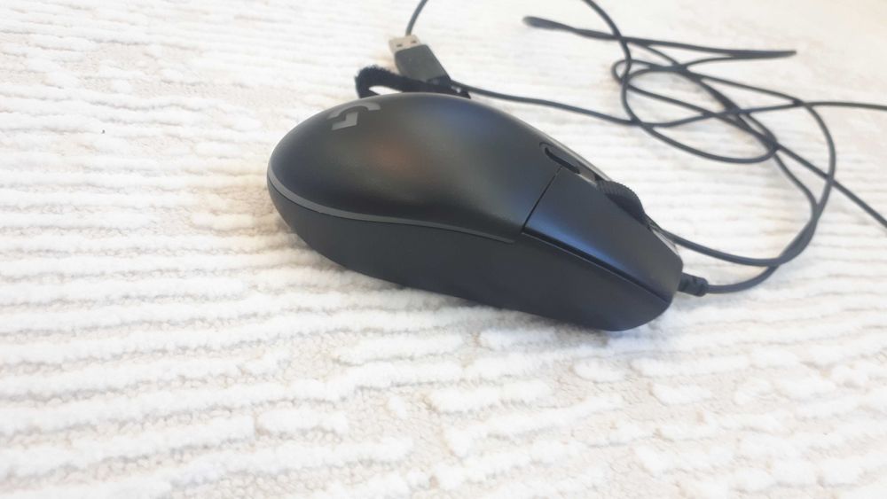 Компьютерная игровая мышь Logitech G Pro