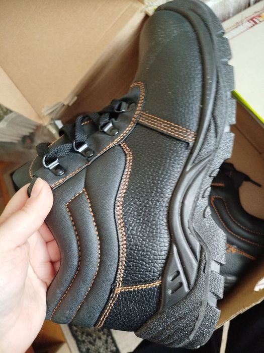 Мъжки работни обувки 44 номер