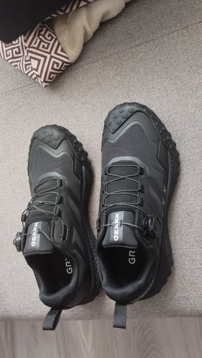 Papuci barbati nr.40  treking Gryxx goretex impermeabili