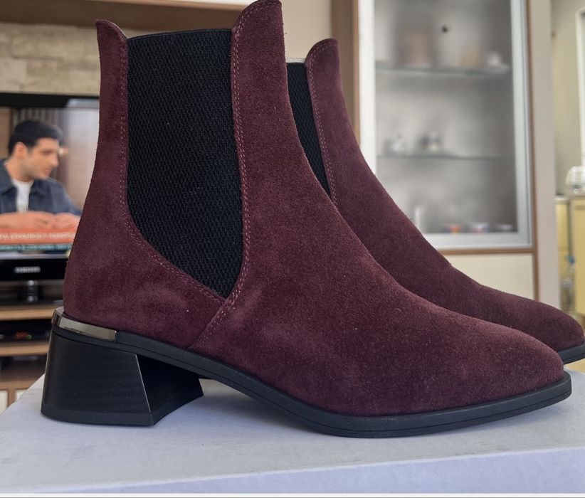 Дамски боти от велур