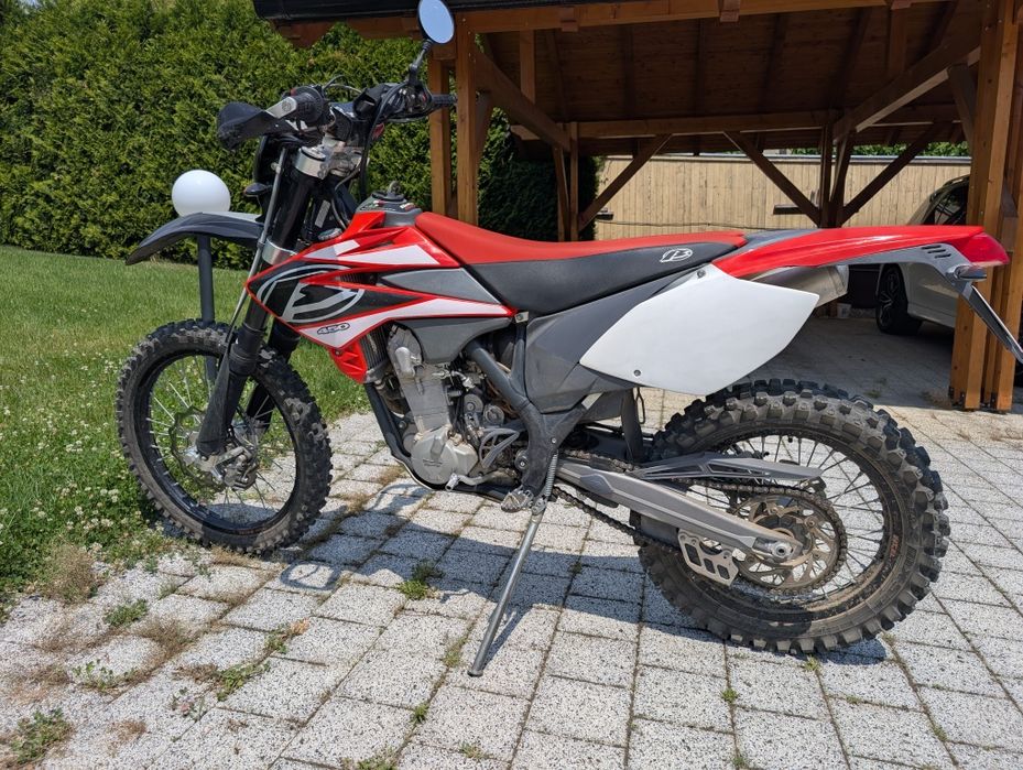 Motocicleta Enduro Beta 450 RR