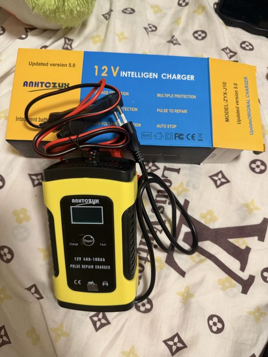 Зарядник для аккумулятора