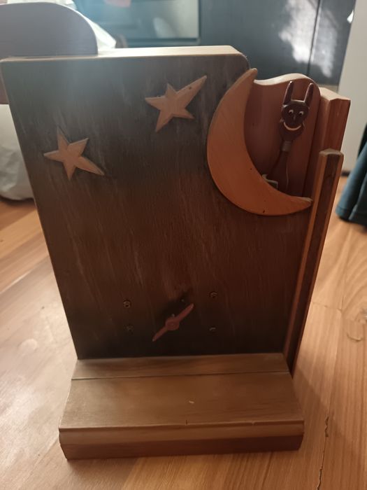 Часы деревянные старинные