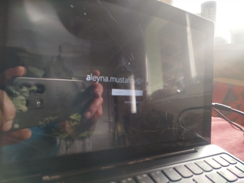 Lenovo IdeaPad Miix 310 лаптоп  таблет счупен  дисплей