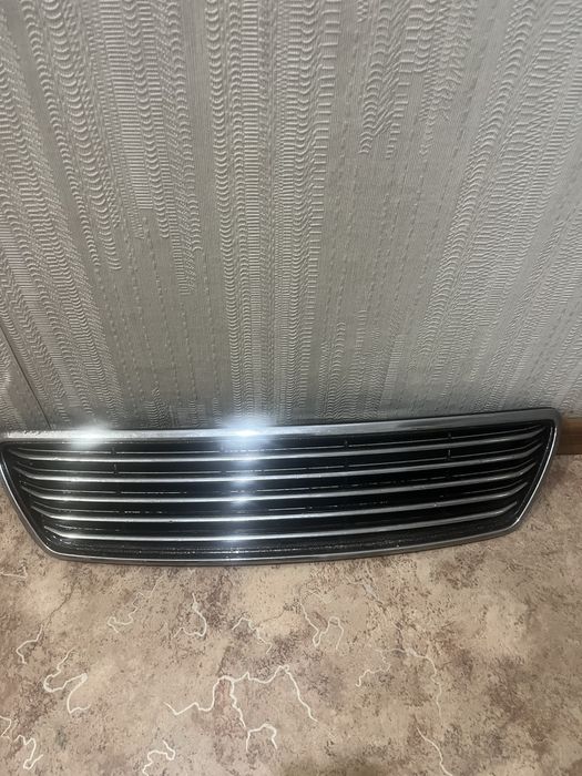 Решетка радиатора  Toyota Mark 2  100