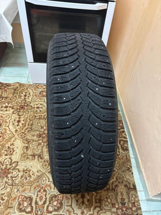 Продается диски Toyota с зимними шинами