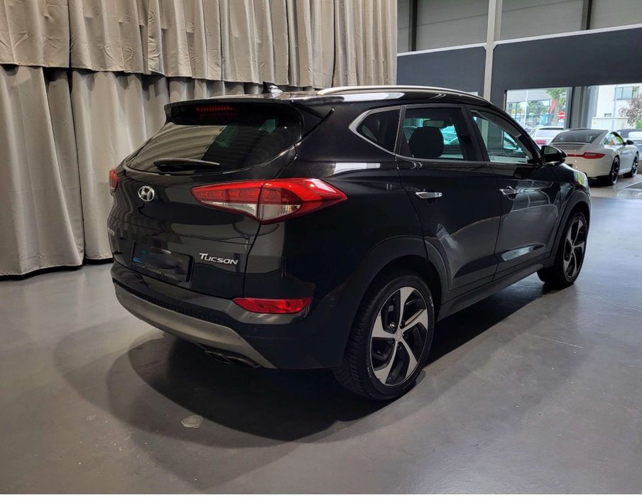 Hyundai Tucson 1.7 CRDI Automat 141 Cp