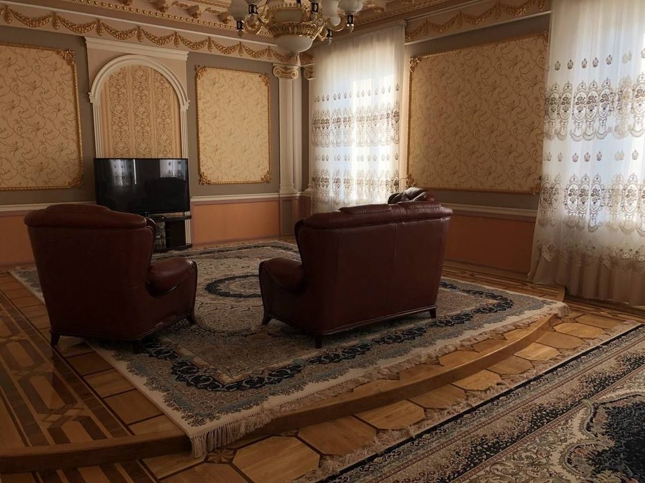 Продается Охунбобоев 7,5 сотих Угловой 9 та хона Целий падвол