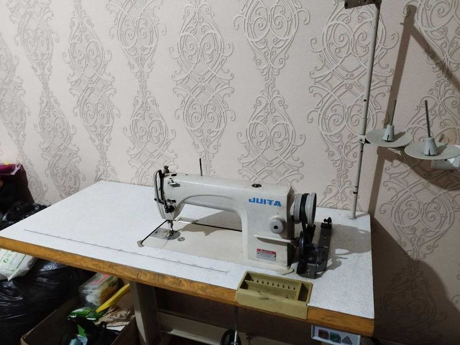 Срочно продается швейная машинка Б/У в рабочем состоянии