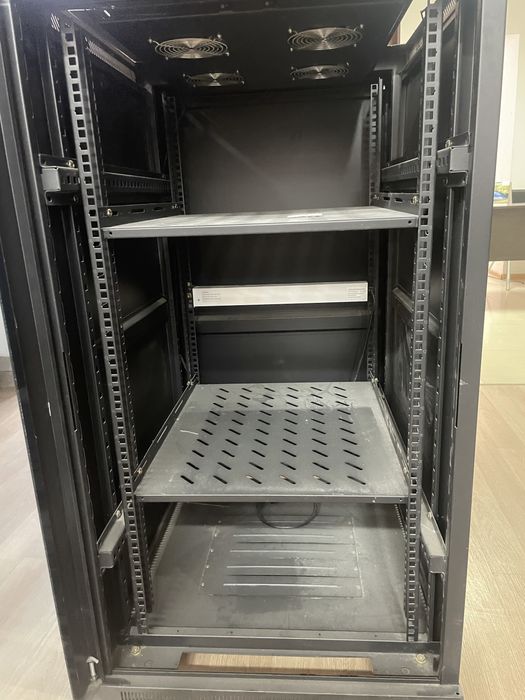 Продам 19” стойку. Состояние хорошее.