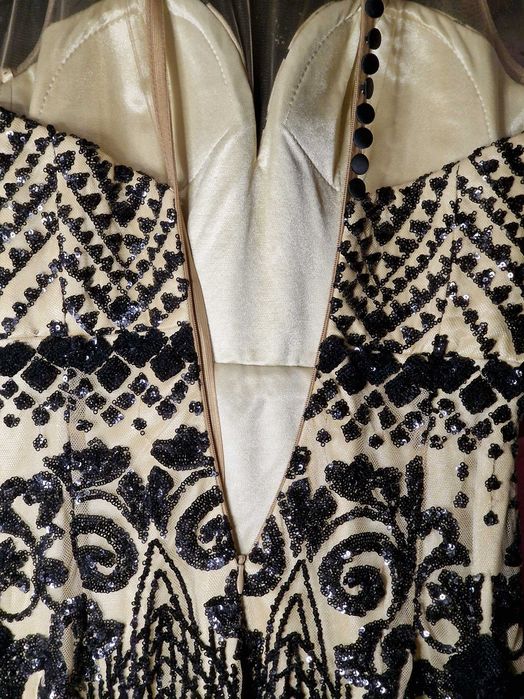 Телесно-черна Абитуриентска рокля