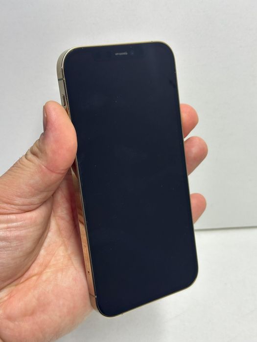 Продам Айфон 12Pro 256г