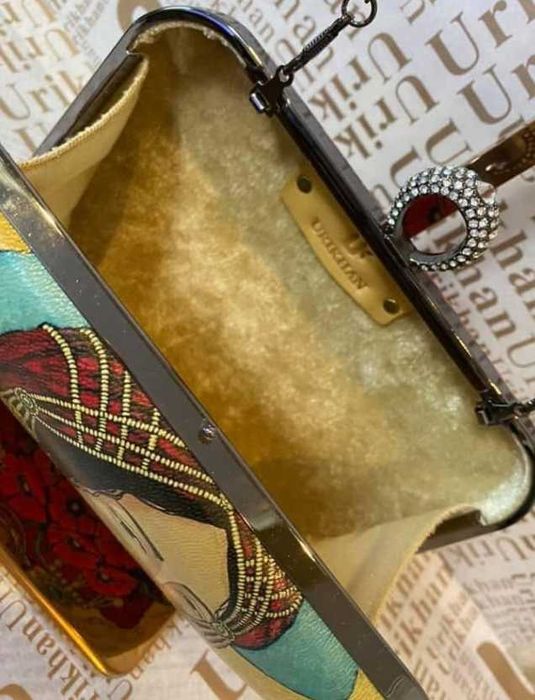 Бутикова дамска чанта от естествена кожа, Монголия