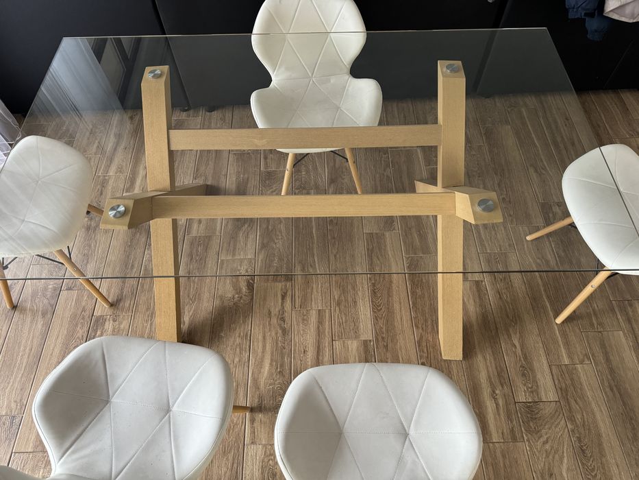 Стъклена трапезарна маса + 6 бр. столове