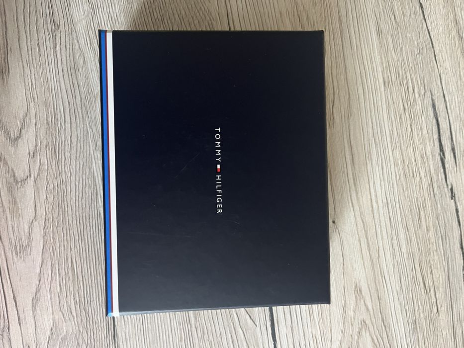 Оригинален кожен портфейл Tommy Hilfiger