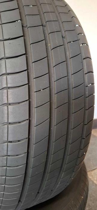 2бр. 205/60/16 Michelin 6.3mm грайфер, дот 20г. --