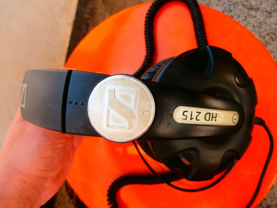 Стари DJ-слушалки Sennheiser HD215