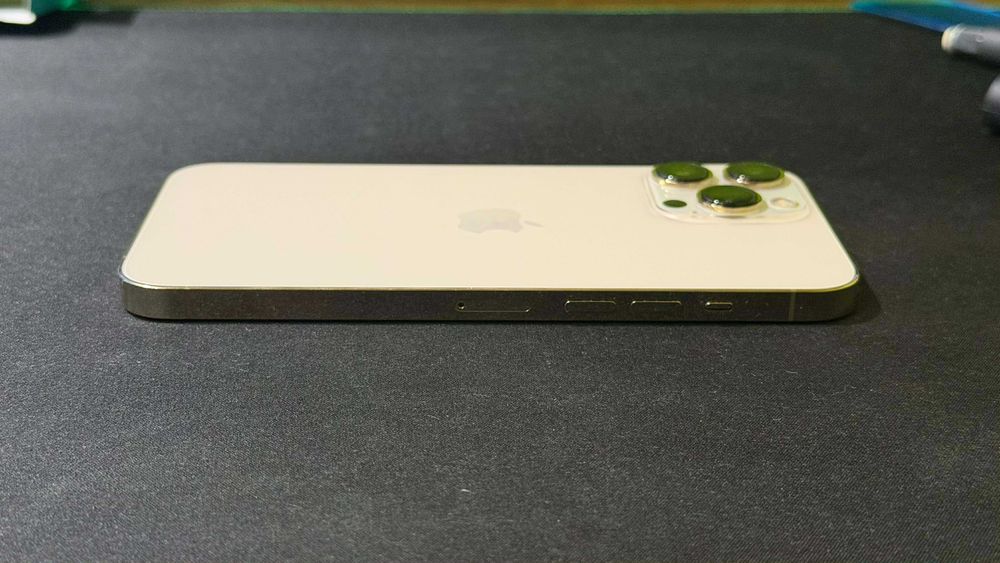 iPhone 13 Pro Max 256GB + подарък калъфи и слушалки