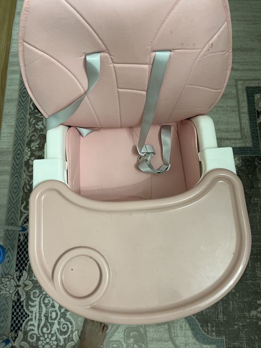 Детские креслы потчти новый