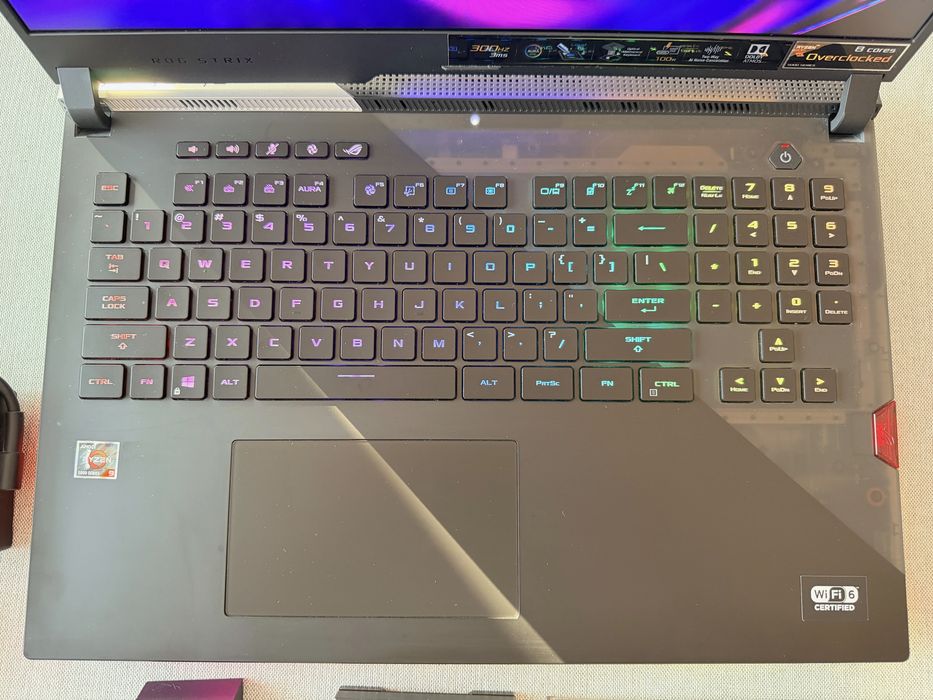 ASUS ROG SCAR 17 Ryzen 9 / RTX 3070 / 32GB / 2TB / 300Hz + ROG Eye S