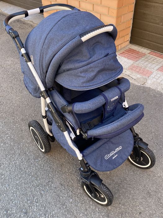 Детская коляска очень хорошего качества