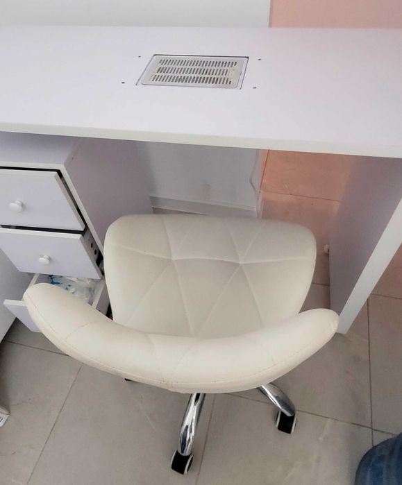 Pat masaj/gene si masa manichiură