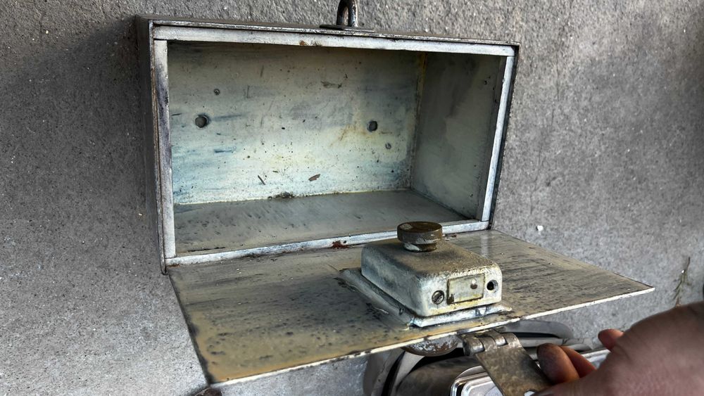 cutie veche de valori seif din fier greu, pt bani si bijuterii