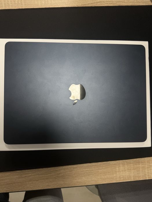 MacBook Air M2 8/256