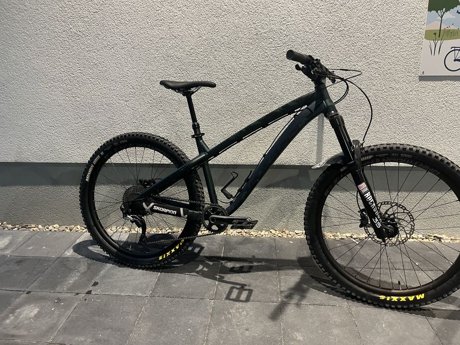 Dartmoor Hornet 27.5 2020 M Size Custom Build Aggressive Hardtail