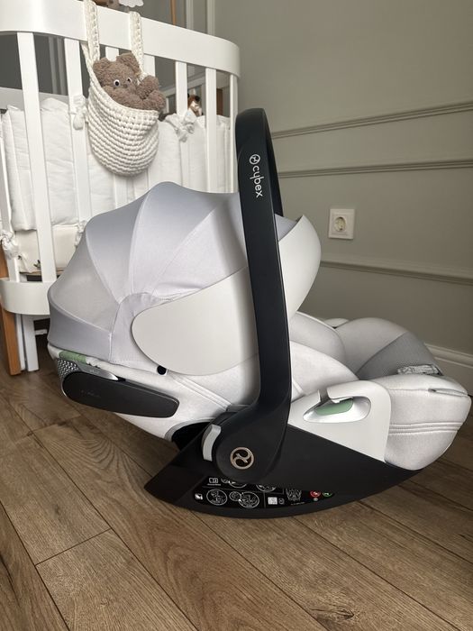 Продам автокресло cybex
