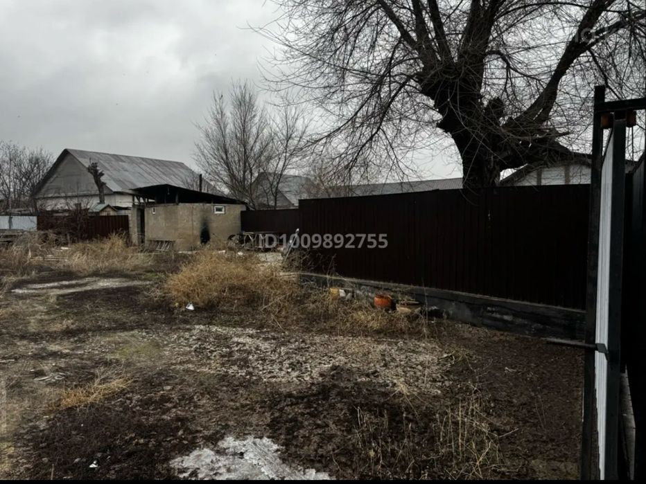 Уй салганга дайын жер сатылады.
