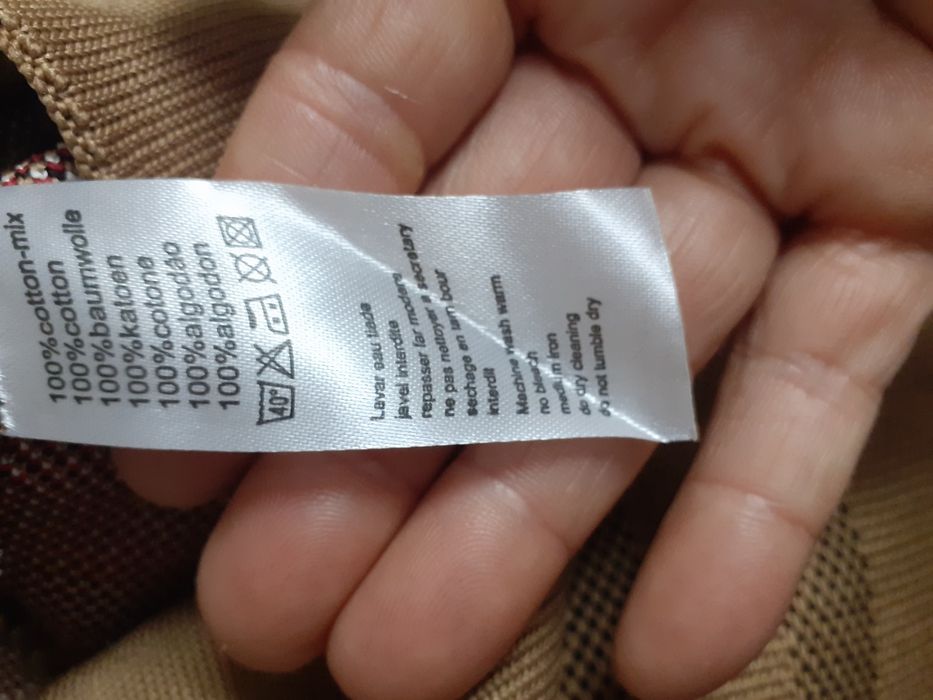 Set , caciula si fular, Burberry.
