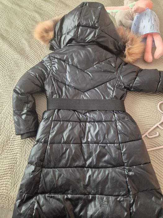 Продам куртку на девочку