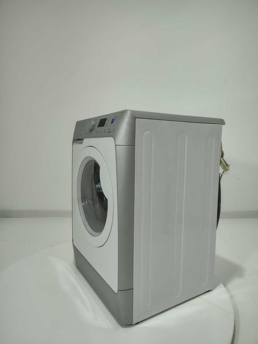 Masina de Spalat Rufe cu Uscator INDESIT B280