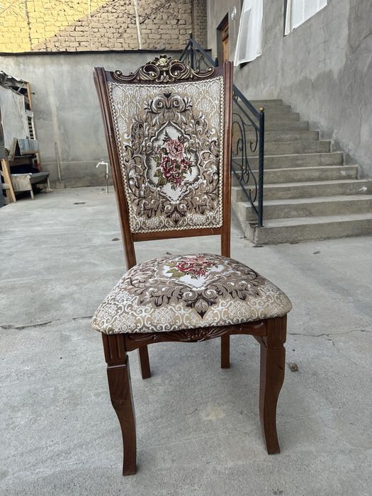 Мебель сотилади стол ва стул