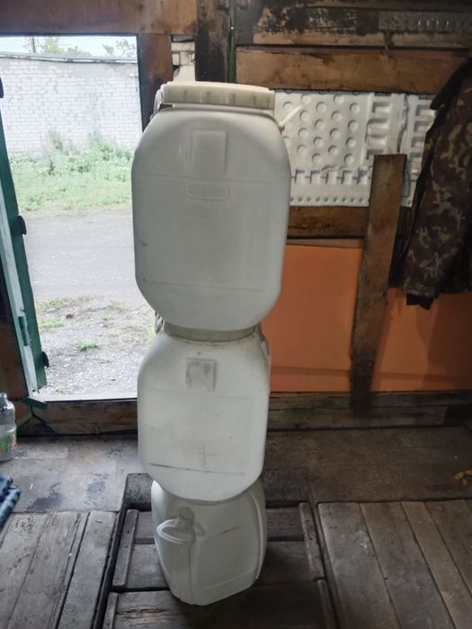 Канистры фляги , пластиковые