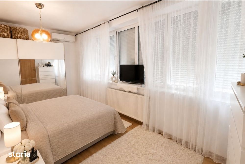 Apartament 2 Cam cu Terasă Metrou Republica
