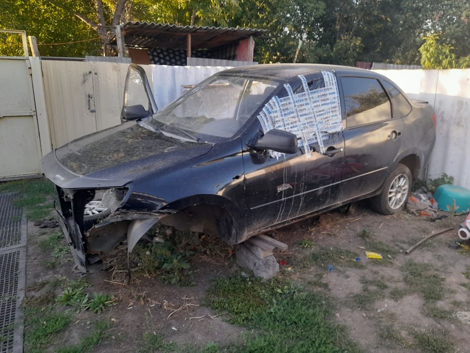 Продам гранту аварийная не на ходу