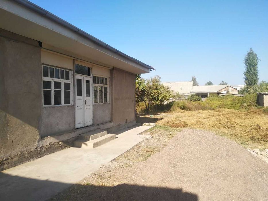 Уй сотилади(Нурафшон шахар)