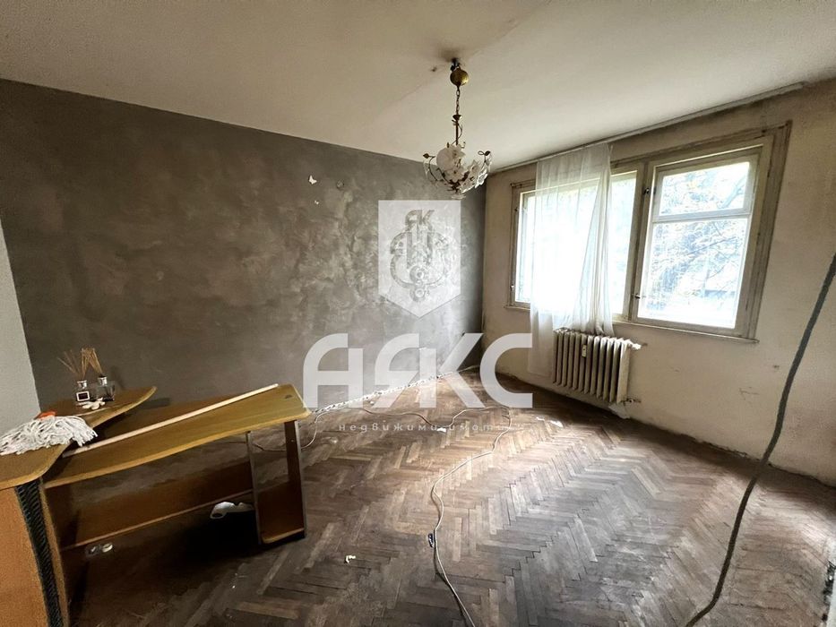Дава се под наем Тристаен апартамент в София, Изток - 60 кв.м за 408 € - Снимка #1