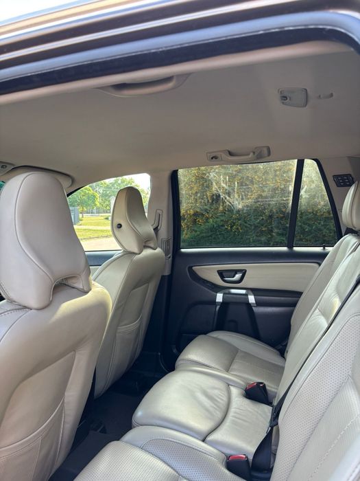 De vânzare Volvo XC90 an 2012 model executiv l