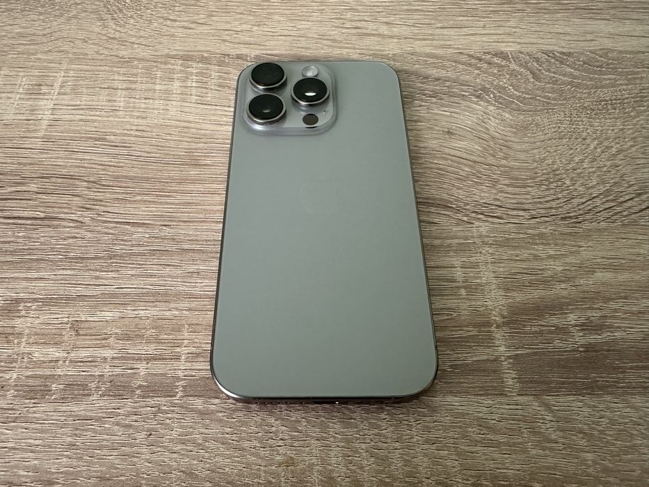  iPhone 16 Pro ••128GB•• //iOS 26.0.1// „Natural Titanium“ 